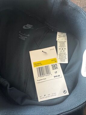 Nike Womens Navy Blue Athletic Top with Retail Tags